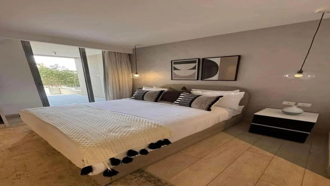 Luxurious Villa with Spacious Area and Premium Amenities