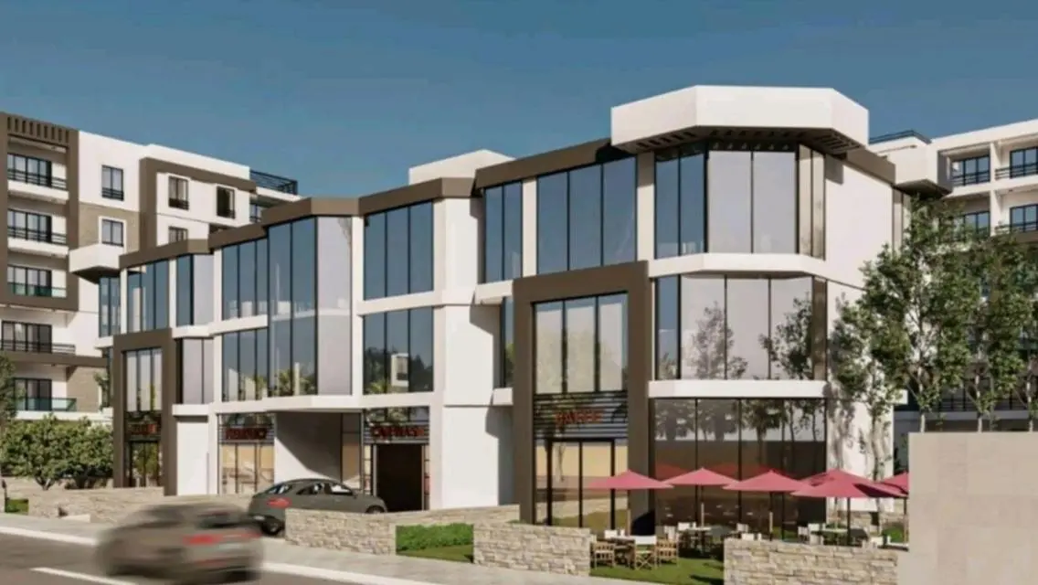 Luxurious Villa with Spacious Area and Premium Amenities