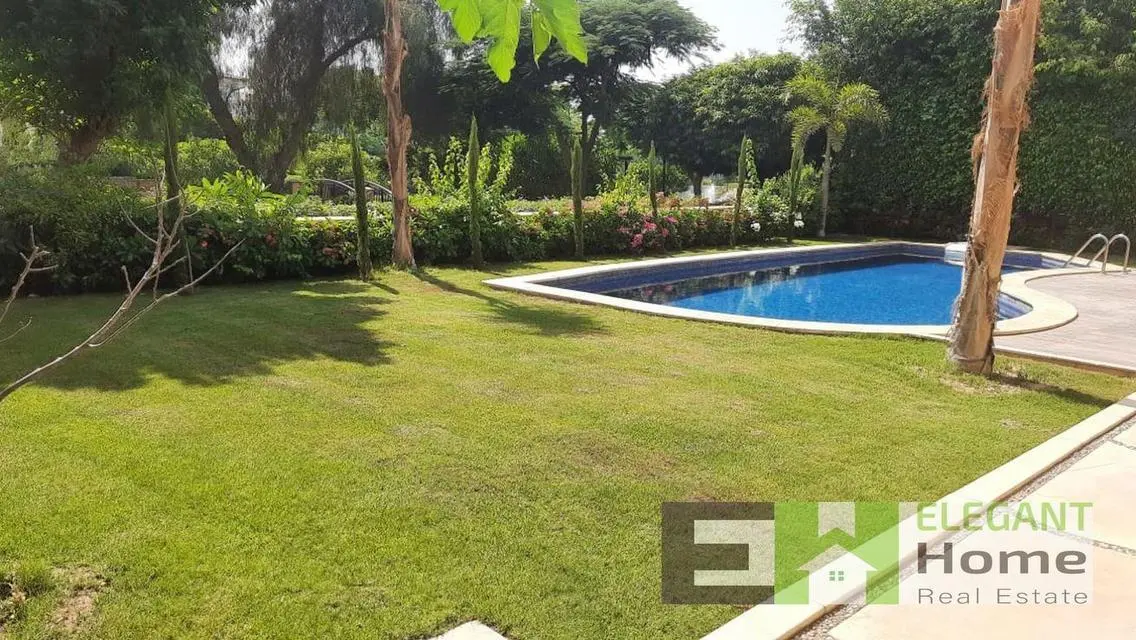 فيلات فاخرة مطلة على البحيرات