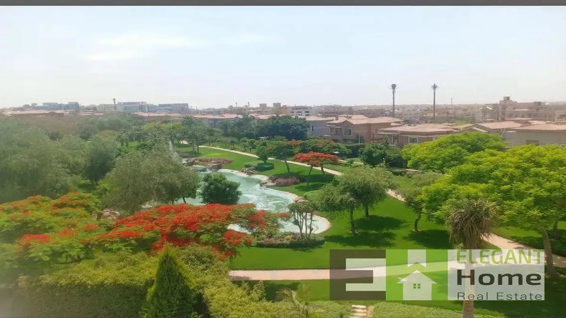 فيلات فاخرة مطلة على البحيرات