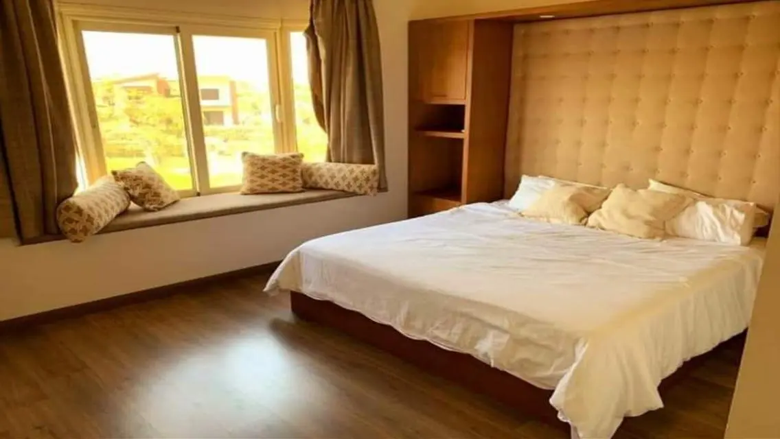 Luxury Apartment in Swan Lake - Stunning Sea View