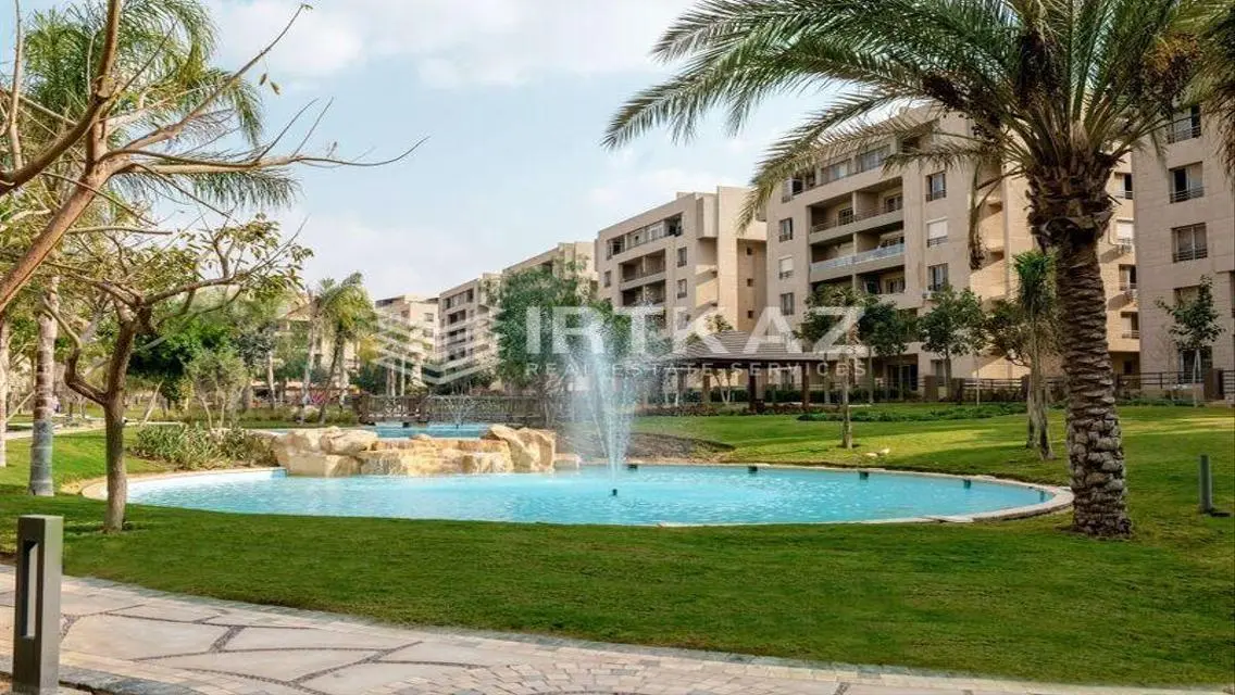 Luxurious Lakeview Apartment at an Attractive Price
