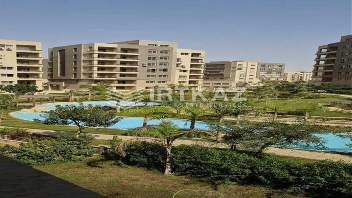 Luxurious Lakeview Apartment at an Attractive Price