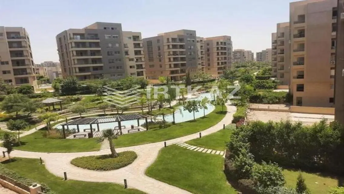 Luxurious Lakeview Apartment at an Attractive Price