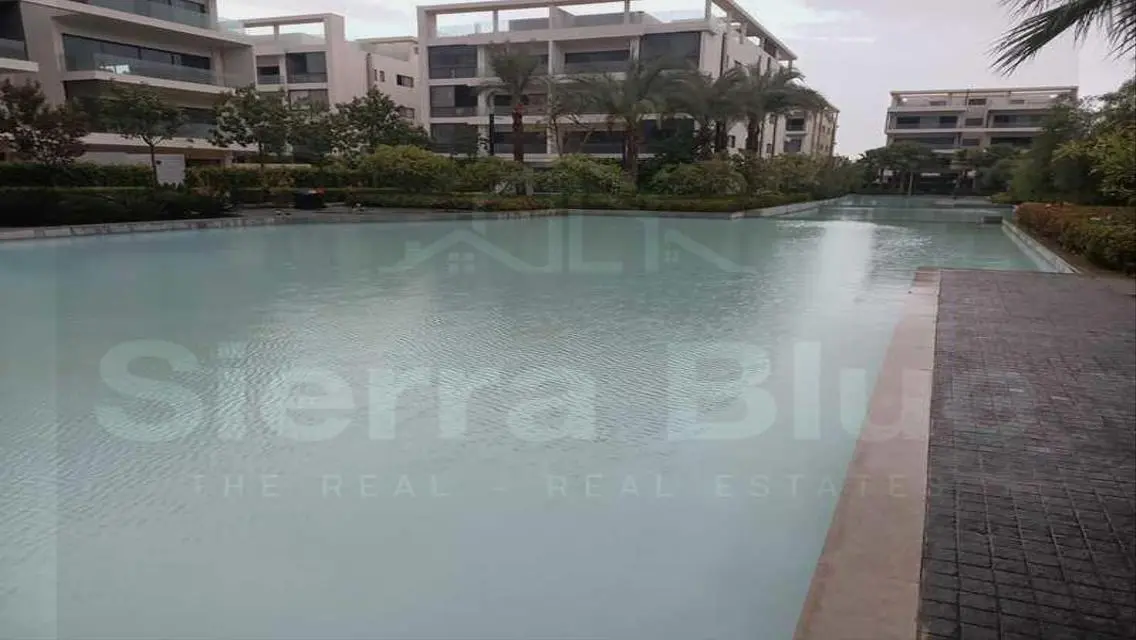 Luxurious Villa for Sale with Spacious Living
