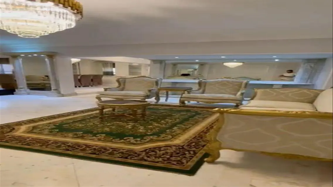 شقة فاخرة بمساحة رائعة للبيع