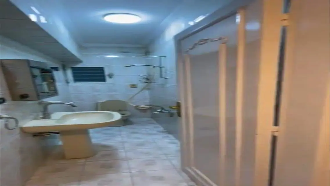 شقة فاخرة بمساحة رائعة للبيع