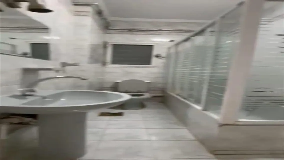 شقة فاخرة بمساحة رائعة للبيع