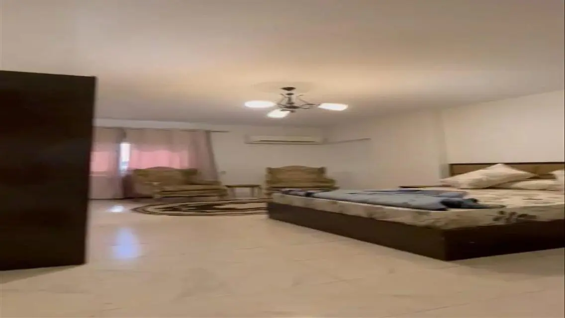 شقة فاخرة بمساحة رائعة للبيع
