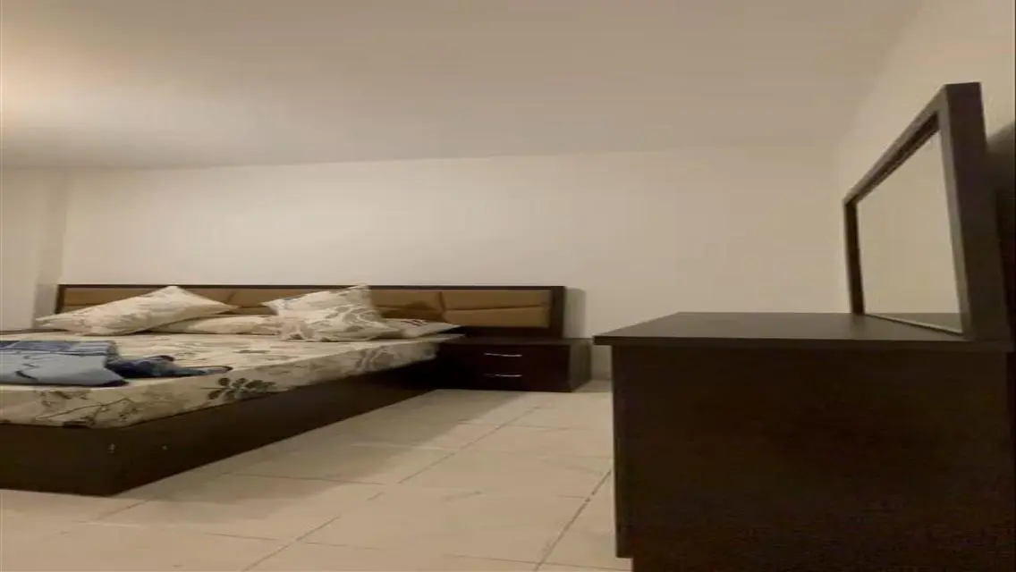 شقة فاخرة بمساحة رائعة للبيع