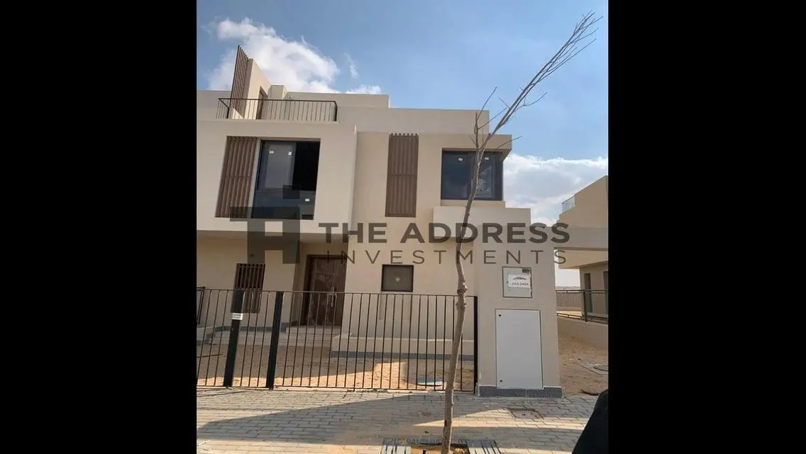 Luxury Residential Home in Sodic - 670