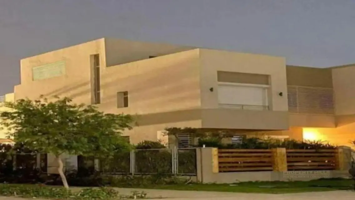 Luxury 6-Bedroom Home in the Heart of the City