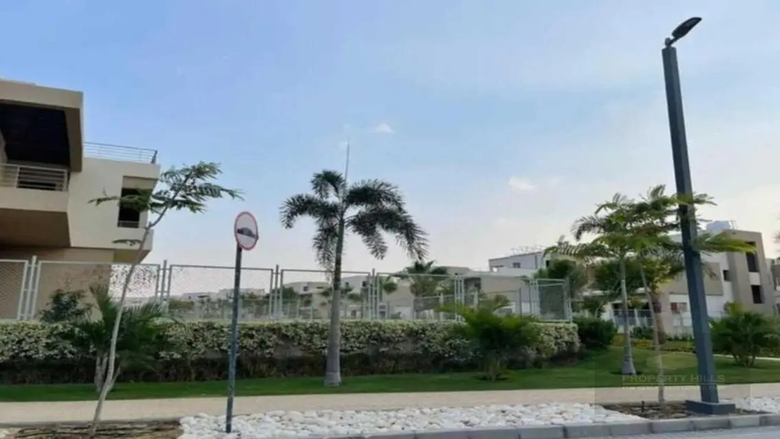Luxury Family Villa for Sale with Private Garden and Pool
