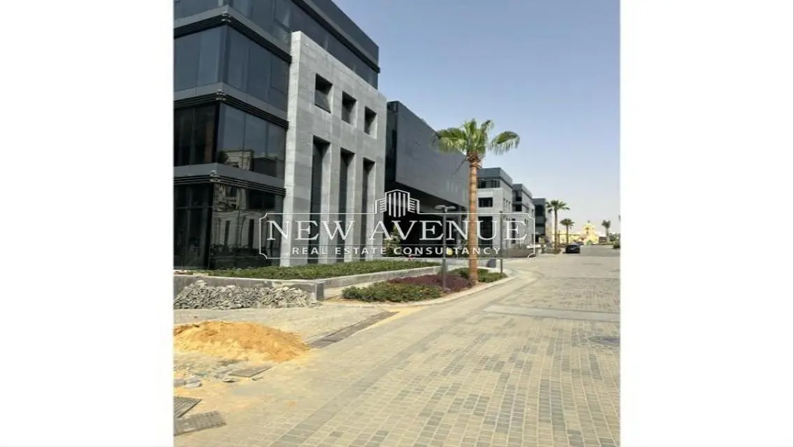 Investment Opportunity - Luxurious Apartment with 750 Meter Space