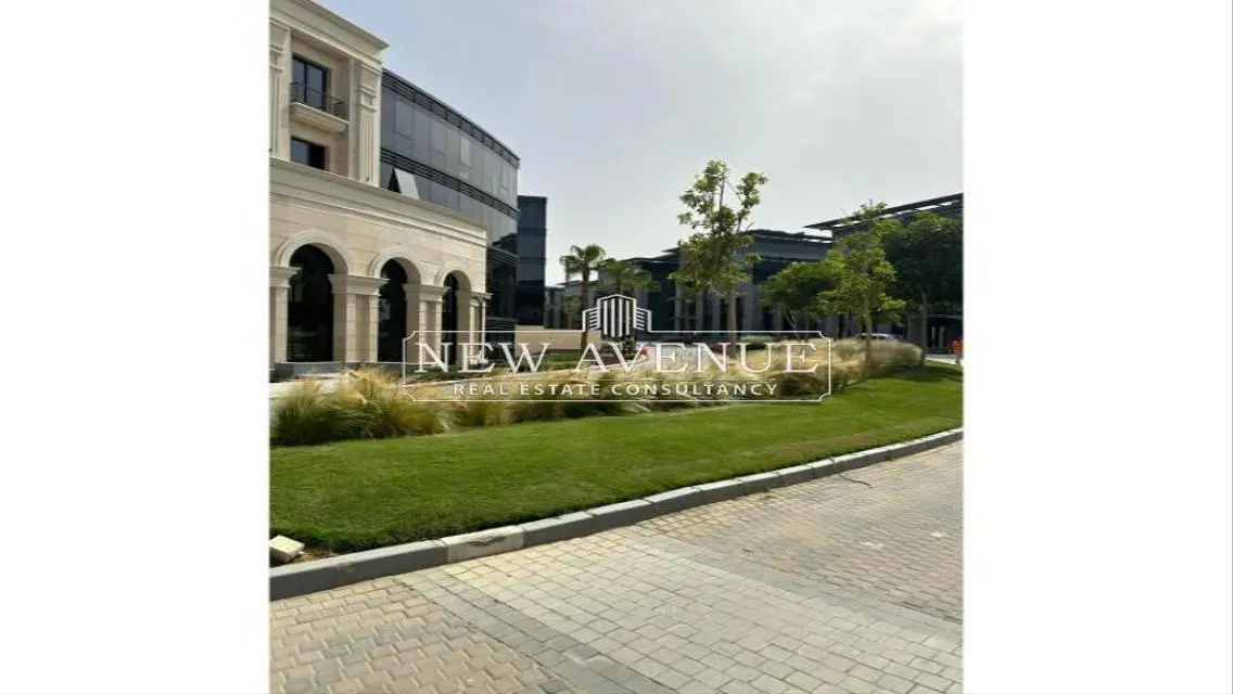 Investment Opportunity - Luxurious Apartment with 750 Meter Space