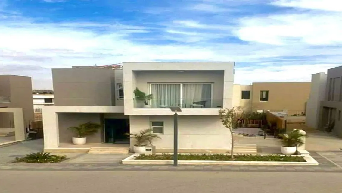 Luxury Villa with Lake View at an Unbeatable Price