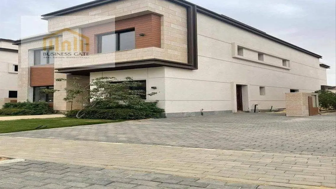 فيلا فاخرة بمساحة 400 متر للإيجار