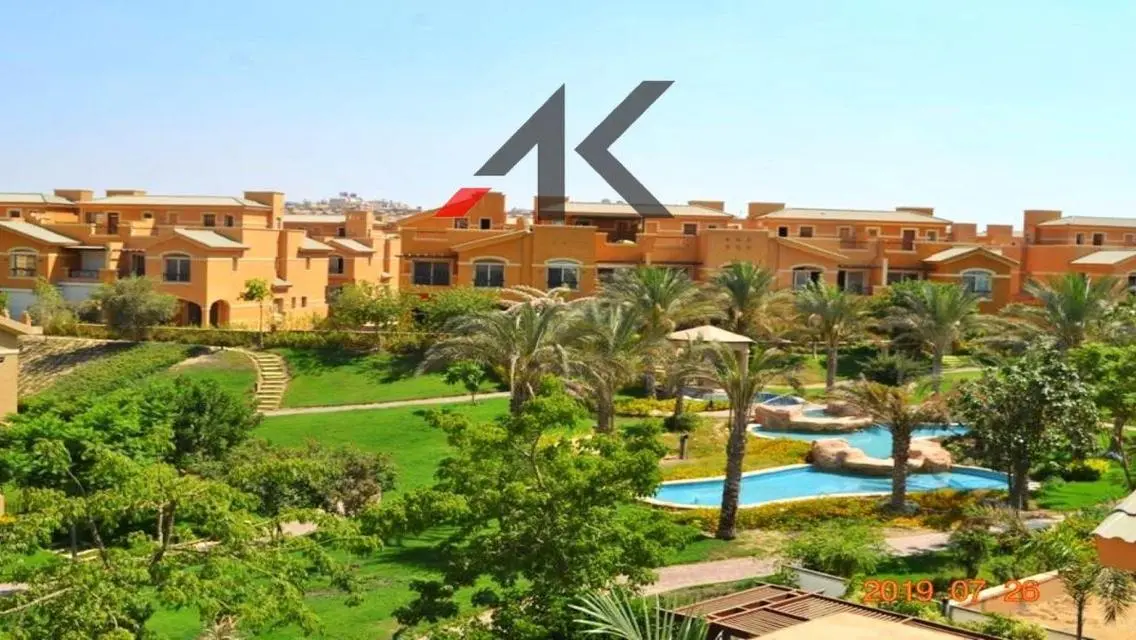 فيلات فاخرة بسعر مغري في موقع متميز