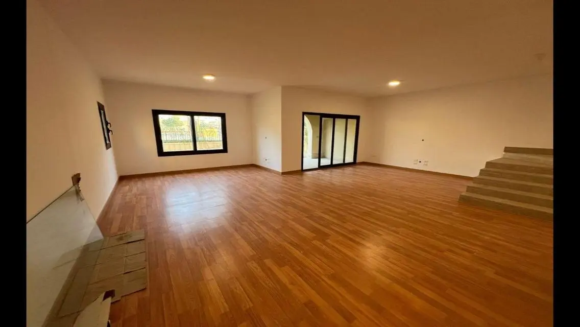 Apartment in Mivida with Private Garden