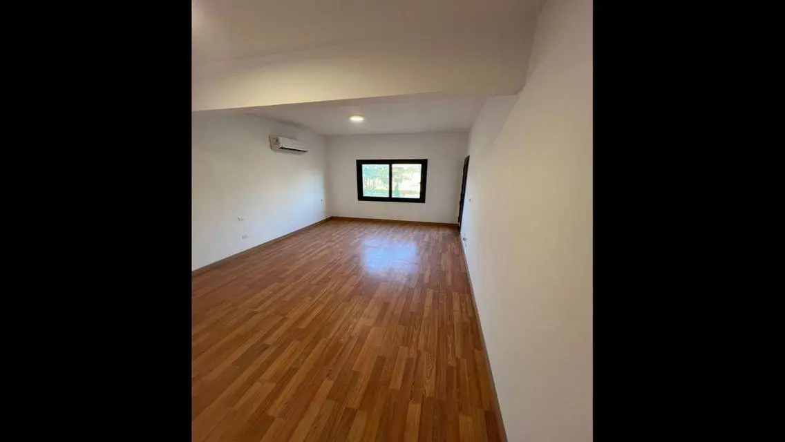 Apartment in Mivida with Private Garden