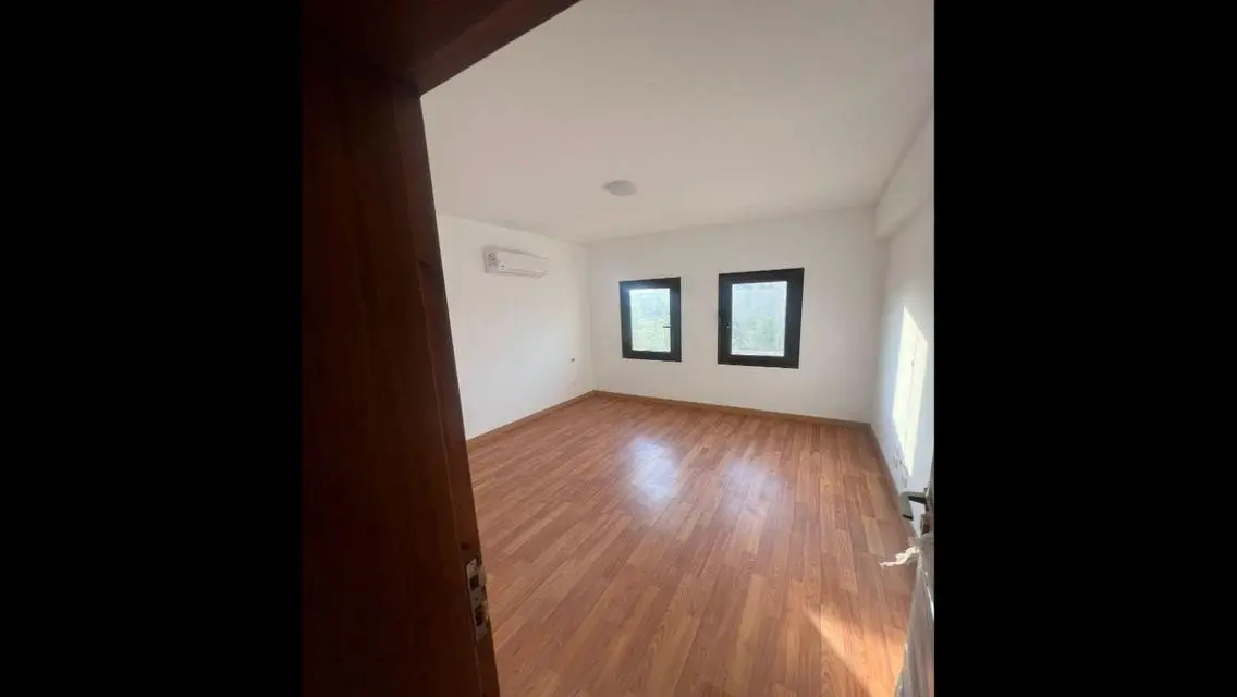 Apartment in Mivida with Private Garden