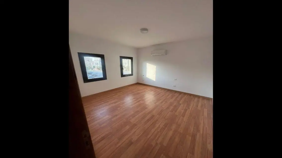 Apartment in Mivida with Private Garden