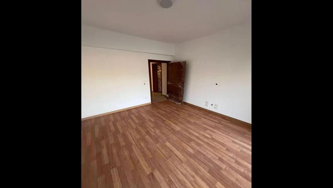 Apartment in Mivida with Private Garden