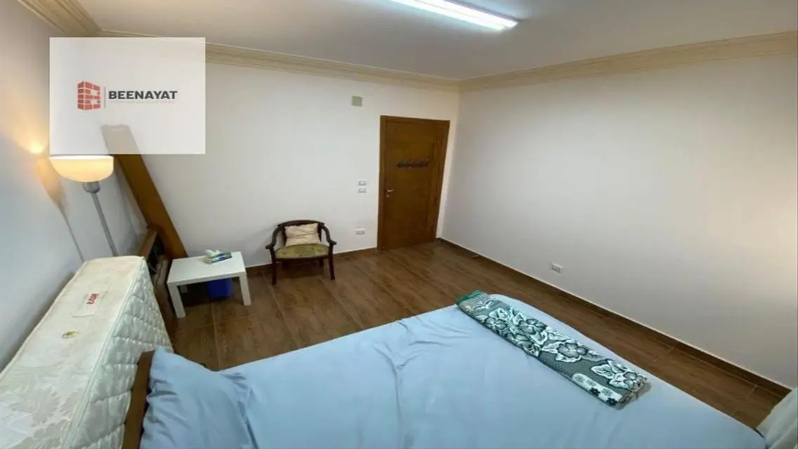عقار فخم بمساحة شاسعة للبيع