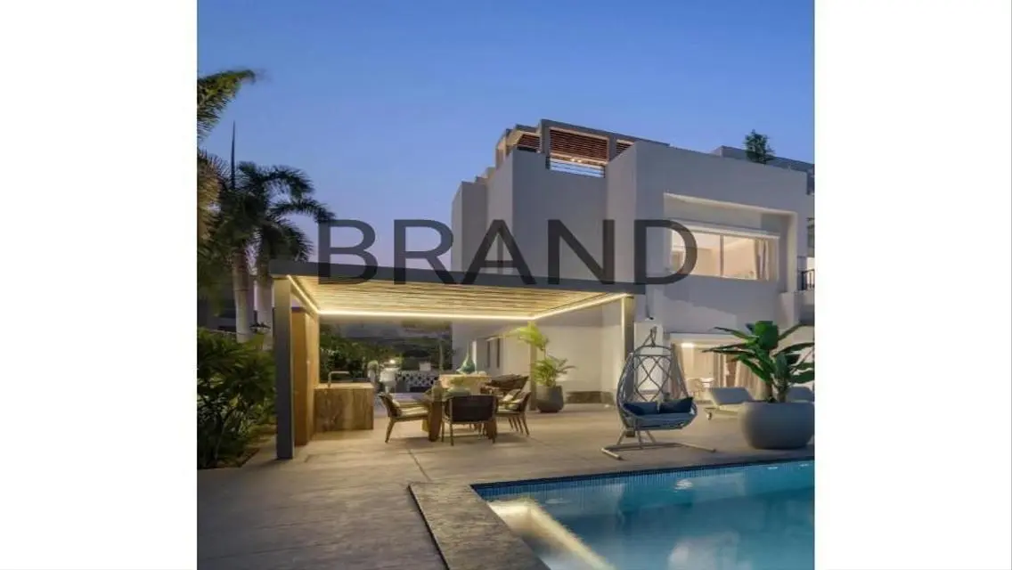 Luxury Apartment with Private Garden and Pool