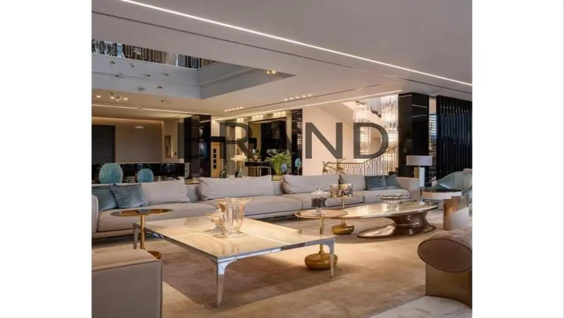 Luxury Apartment with Private Garden and Pool
