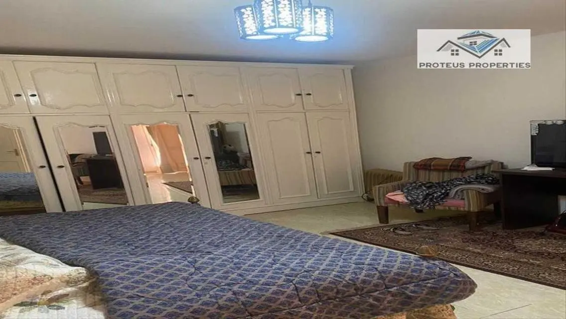 شقة فاخرة للبيع في موقع مميز