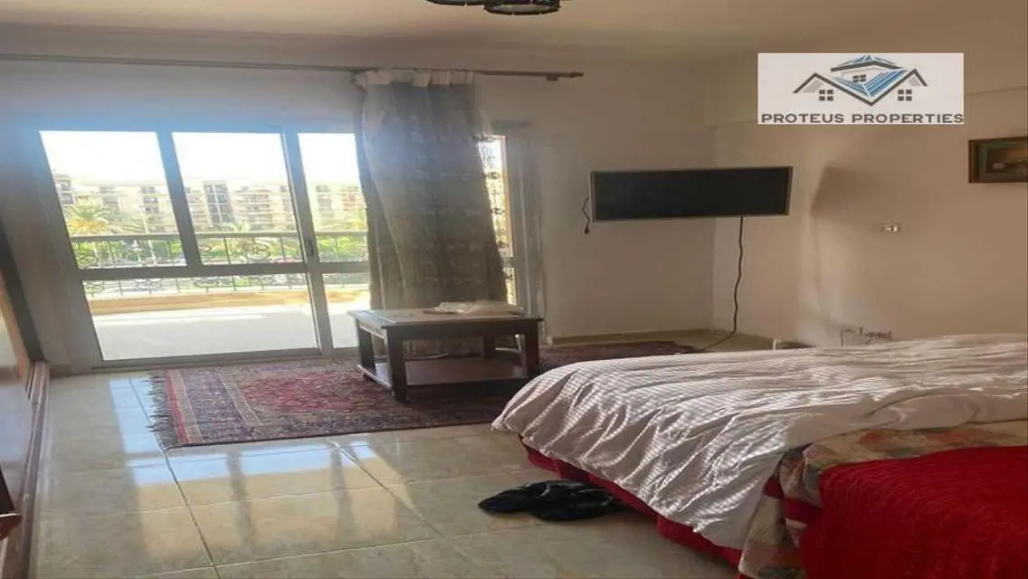 شقة فاخرة للبيع في موقع مميز