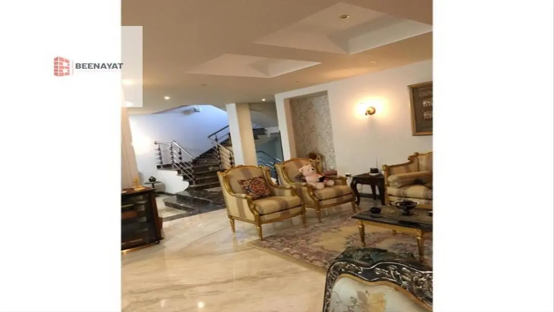 Luxury Villa for Sale with Private Garden in Prime Location