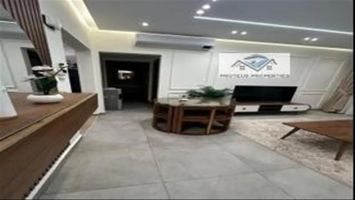 شقة فاخرة بمساحة واسعة
