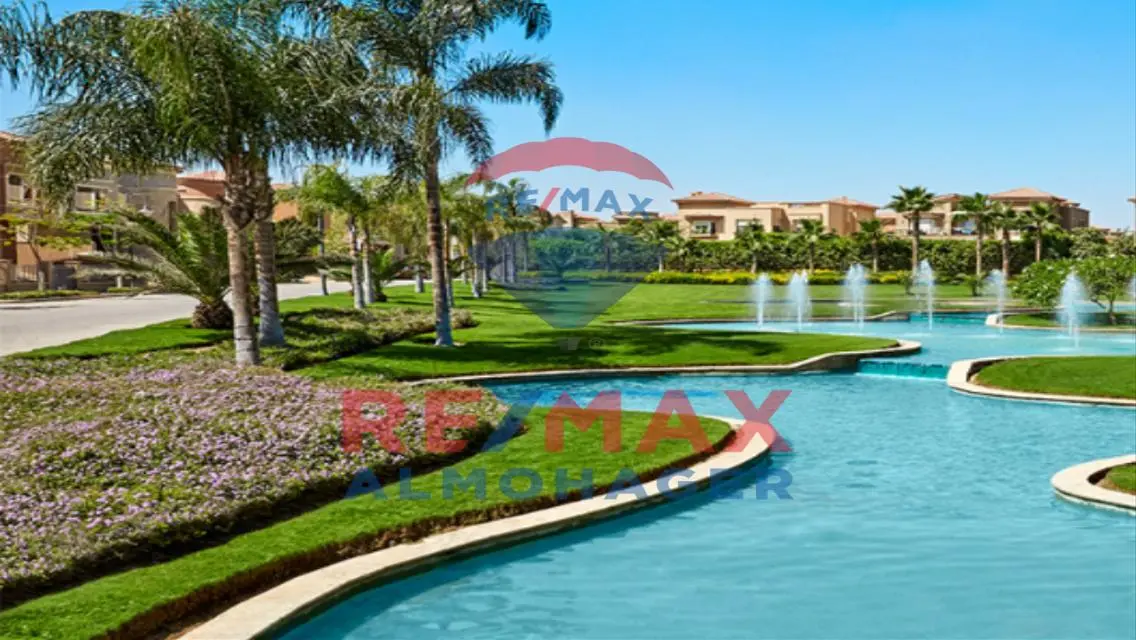 Luxury Villa with Private Garden and Modern Amenities