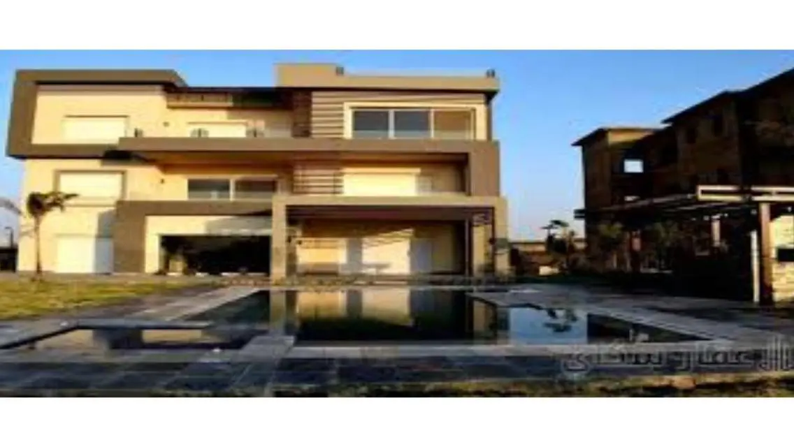 Luxurious Villa with Private Garden and Pool