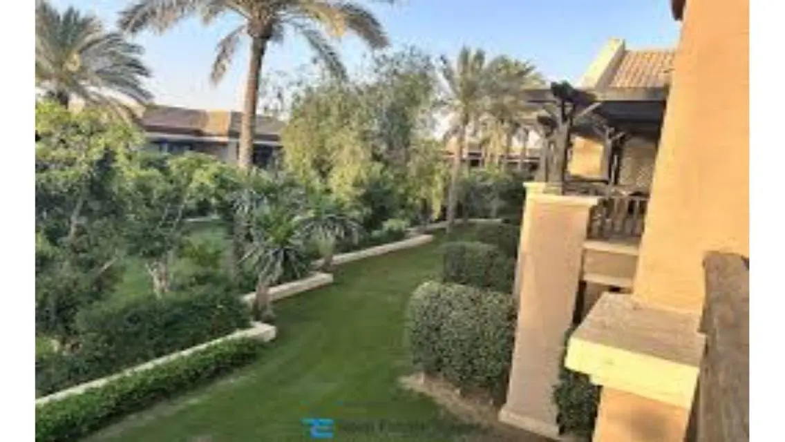 Luxurious Villa with Private Garden and Pool