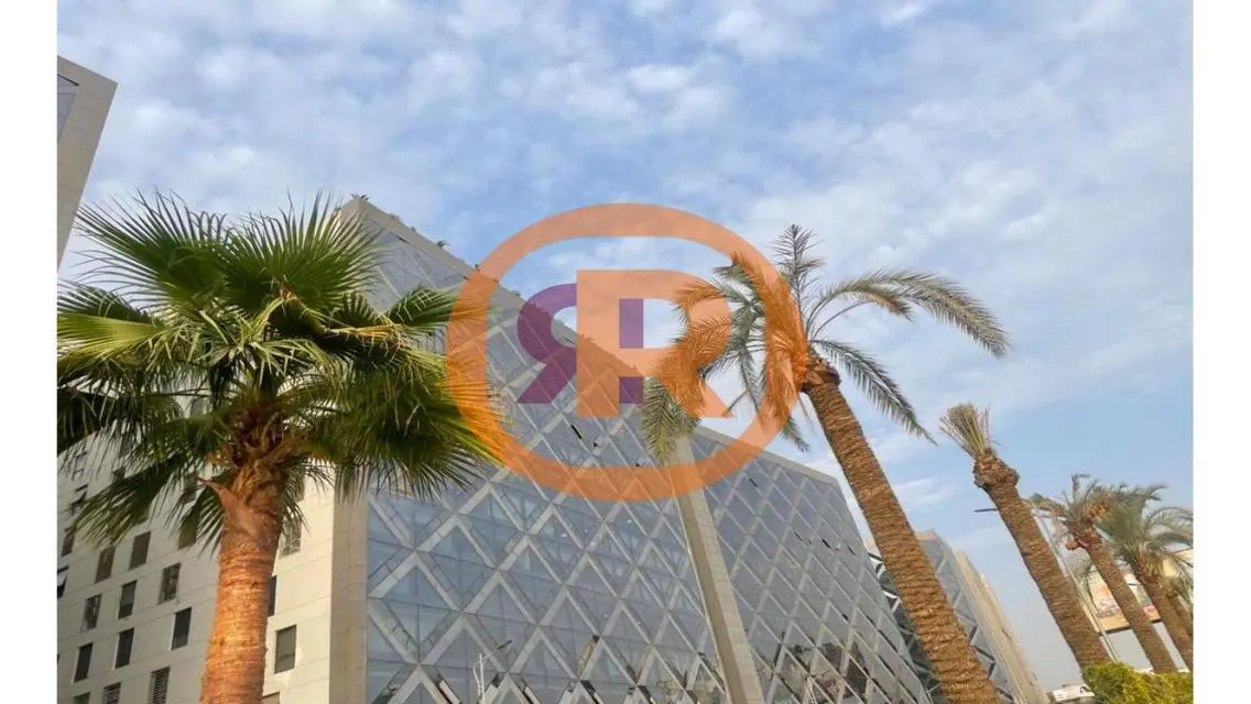 شقة مميزة للبيع بإطلالة رائعة على بحيرات
