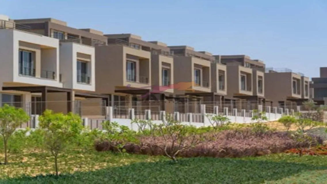 Luxurious Apartment with Private Garden in Prime Location