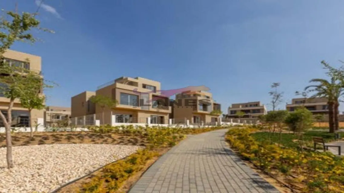 Luxurious Apartment with Private Garden in Prime Location