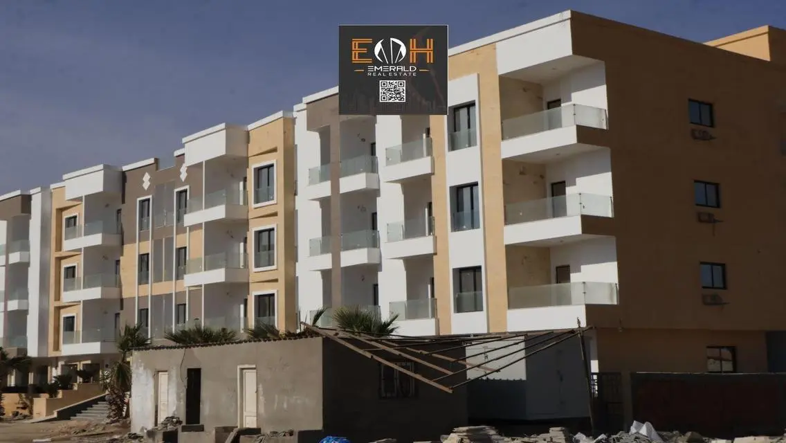 شقة سكنية فاخرة في موقع متميز