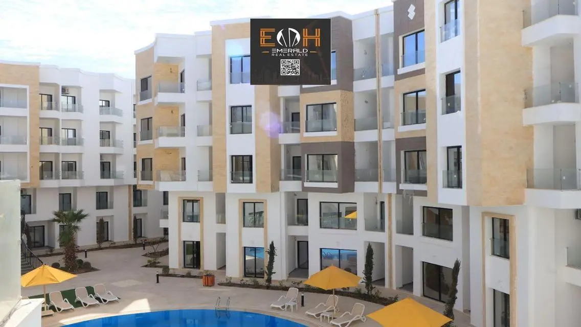 شقة سكنية فاخرة في موقع متميز