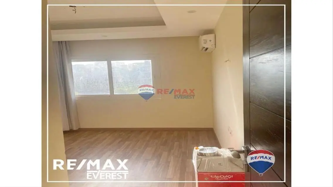Comfortable Apartment with Study Room for Rent