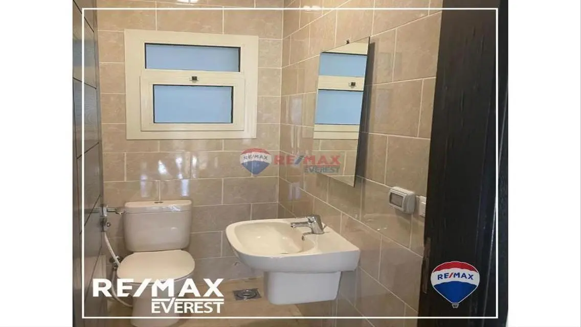 Comfortable Apartment with Study Room for Rent