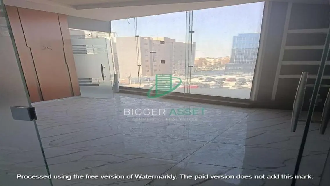 Premium Commercial Property -344-