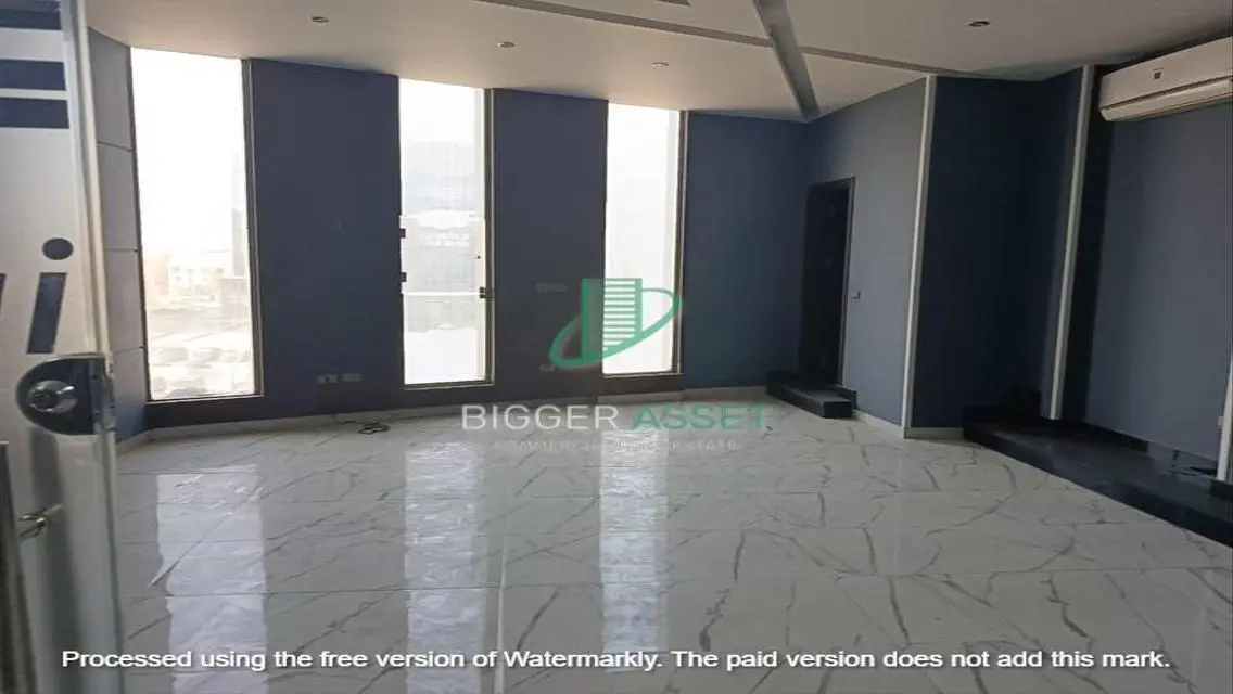 Premium Commercial Property -344-