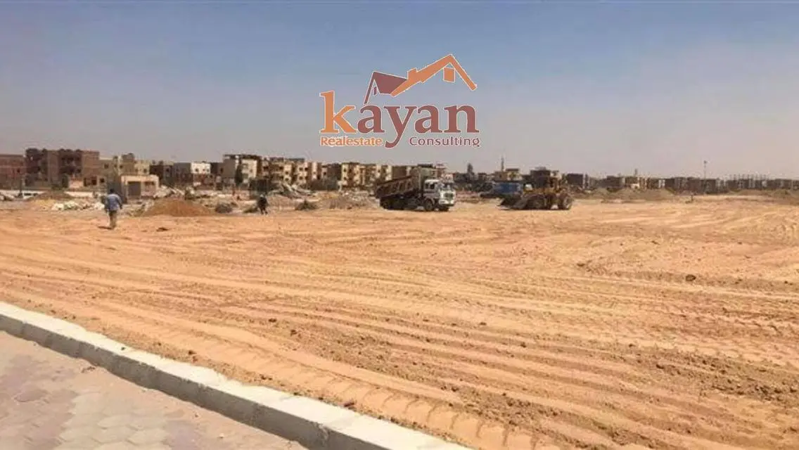عقار للبيع بمساحة 2600 متر