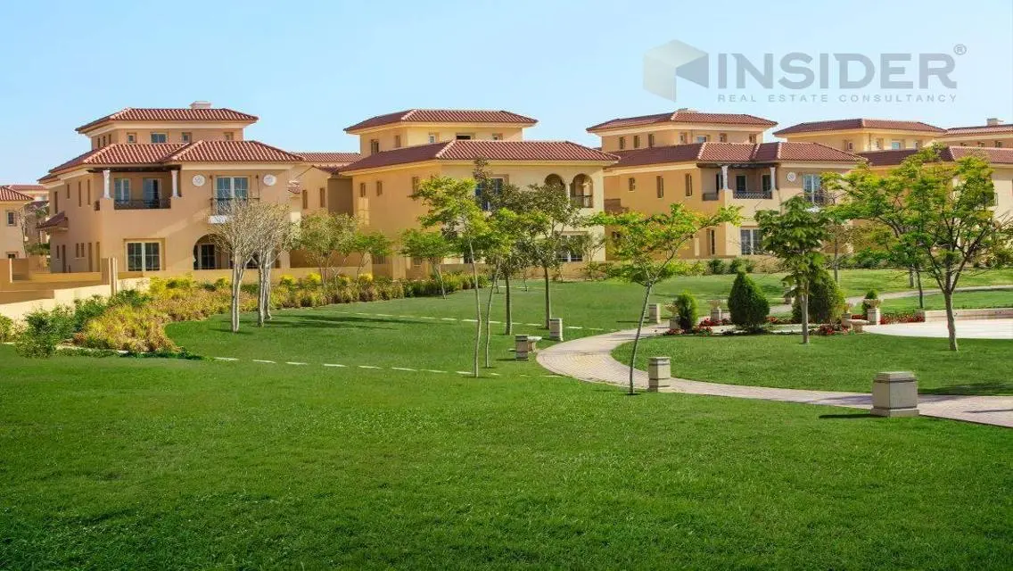 Luxury Apartment in Hyde Out 6 with Lake Views