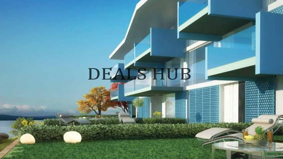 Luxury Apartment Overlooking Lakes in the City Center