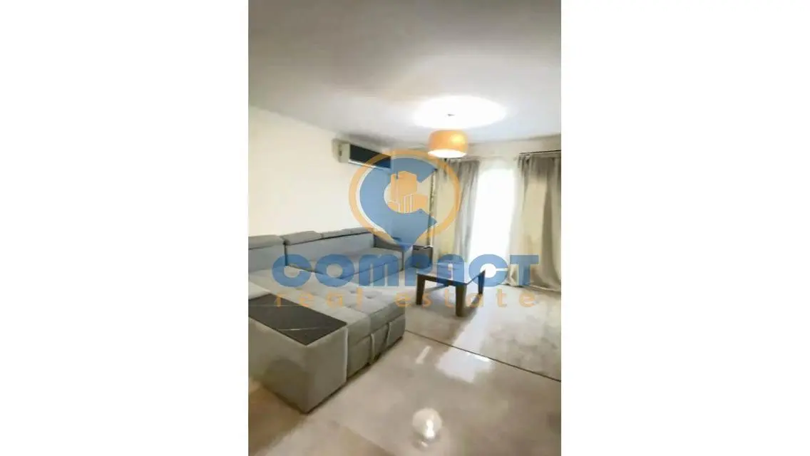 Elegant Apartment with Balcony and Security in the City Center
